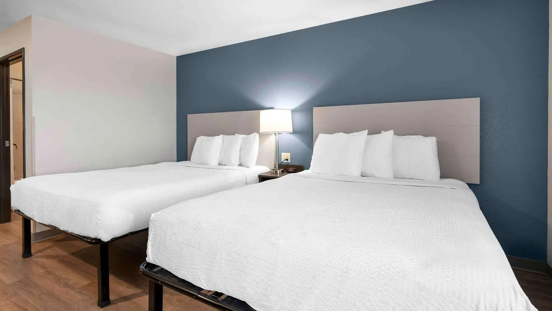 Extended Stay America Select Suites - Charlotte - Northlake Hotel