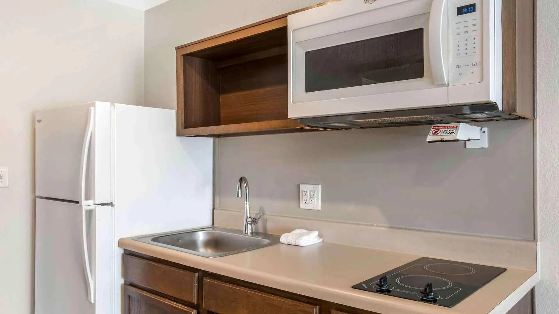 Extended Stay America Select Suites - Charlotte - Northlake Hotel